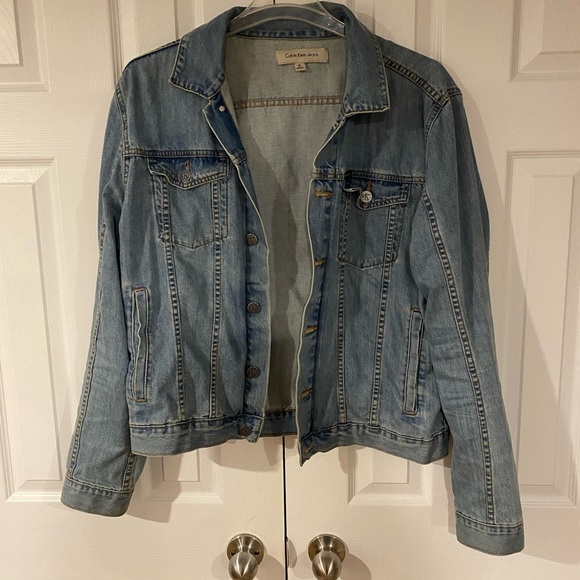 Calvin Klein Jean Jacket. - Picture 1 of 3